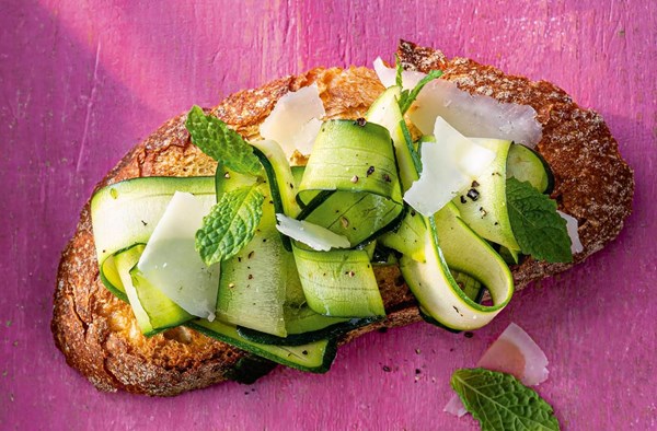Courgette & pecorino [toast]