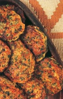 Courgette and cheese patties (Kabak mucveri)