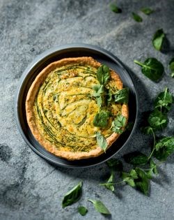 Courgette and goat's milk cheese quiche