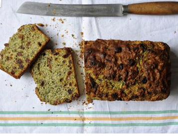 Courgette, basil and poppy-seed tea loaf