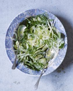 Courgette, fennel and kohlrabi salad