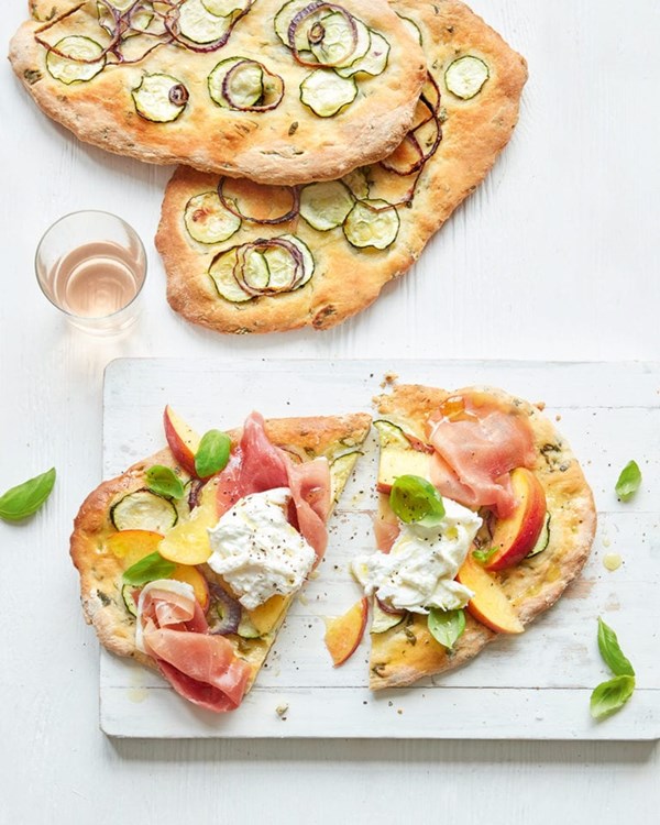 Courgette flatbreads with ham, peaches & burrata