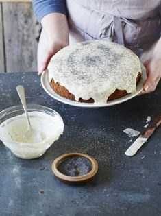 Courgette, lemon and poppyseed cake