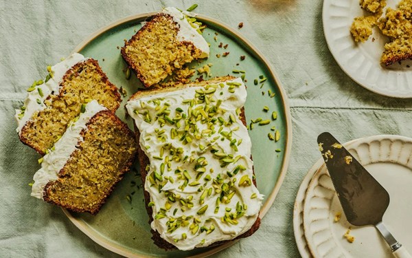 Courgette, pistachio and lime cake