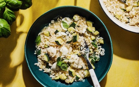 Courgette risotto with melting mozzarella