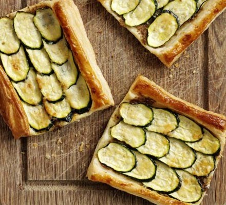 Courgette tarts