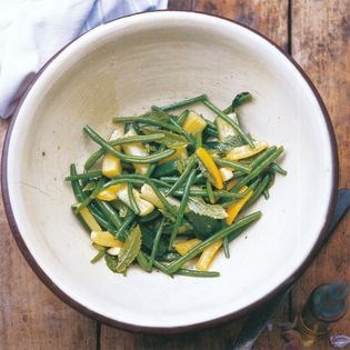 Courgettes and green beans with mint (Zucchini e fagiolini alla menta)