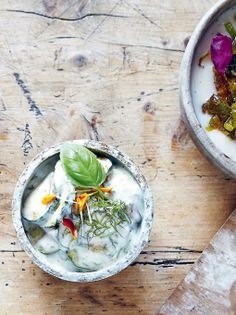 Courgettes in creamy garlic sauce