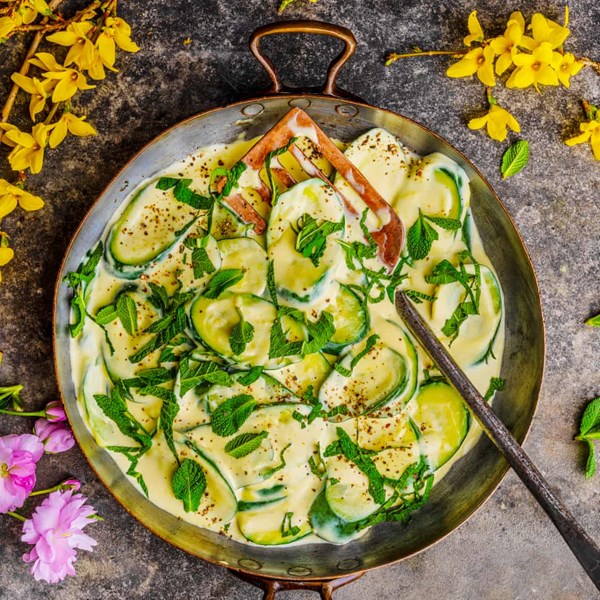 Courgettes with cream and mint
