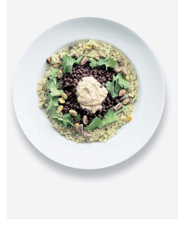 Couscous, black lentils and pistachios