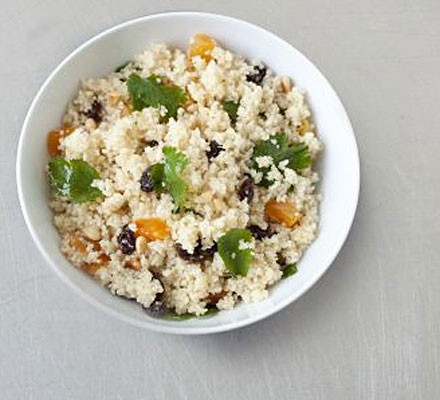 Couscous with pine nuts, coriander and raisins