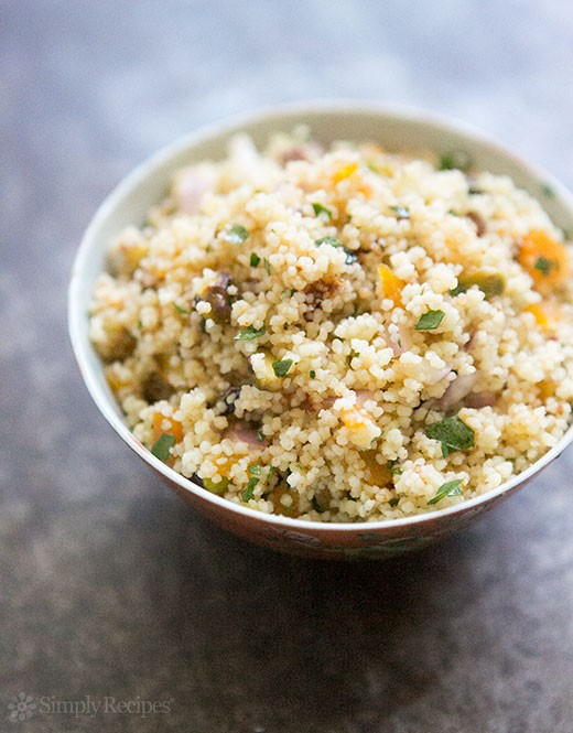 Couscous with pistachios and apricots