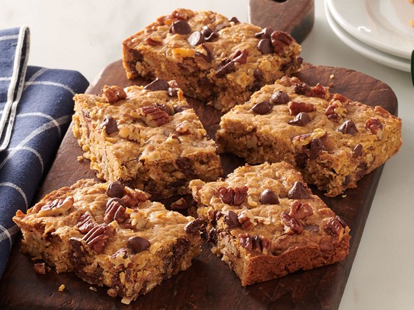 Cowboy cookie bars