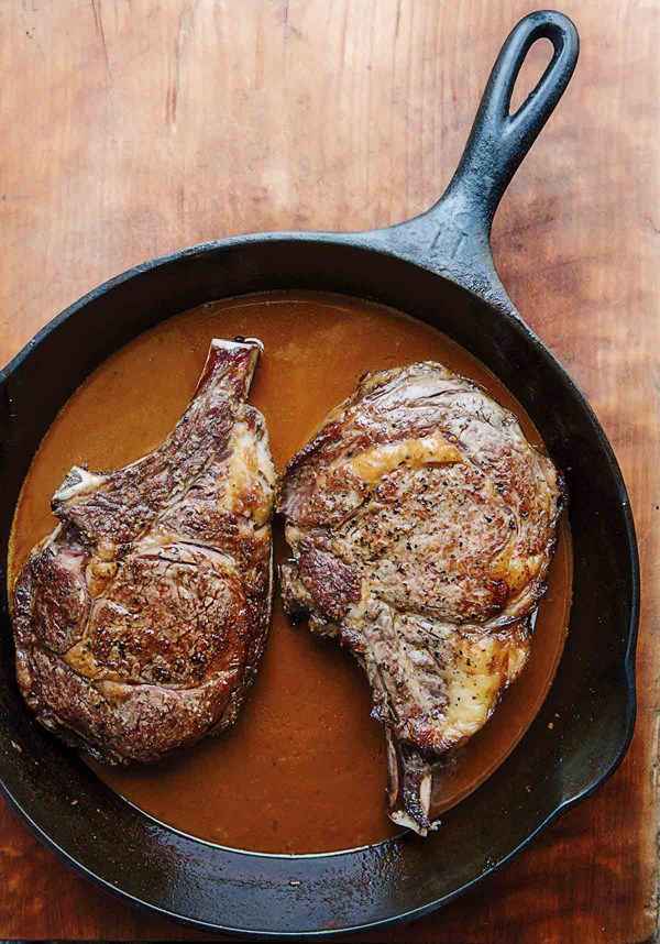 Cowboy steaks with Guinness sauce