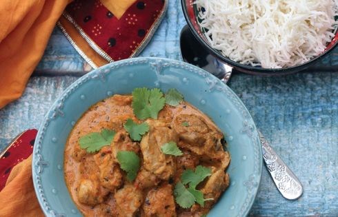 Cozy butter chicken (Creamy chicken curry with tomato fenugreek sauce)