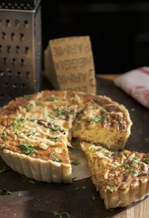 Crab and caramelised fennel tart