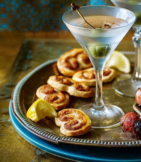 Crab and cayenne palmiers