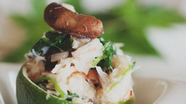 Crab and mitsuba salad (Kani to mitsuba o-hitashi)