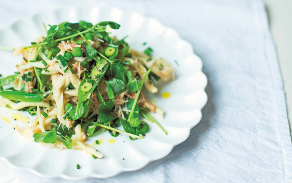 Crab and peas with pasta