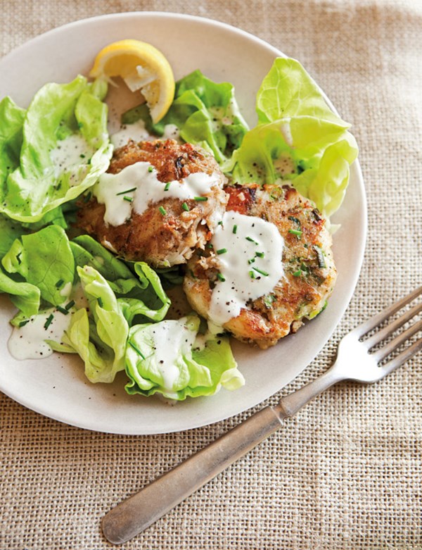 Crab cake & butter lettuce salad