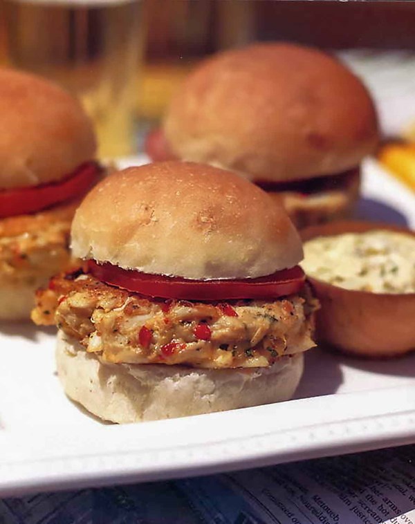 Crab cake burgers