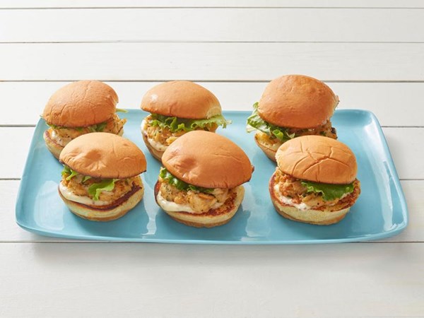 Crab cake sliders with orange aïoli