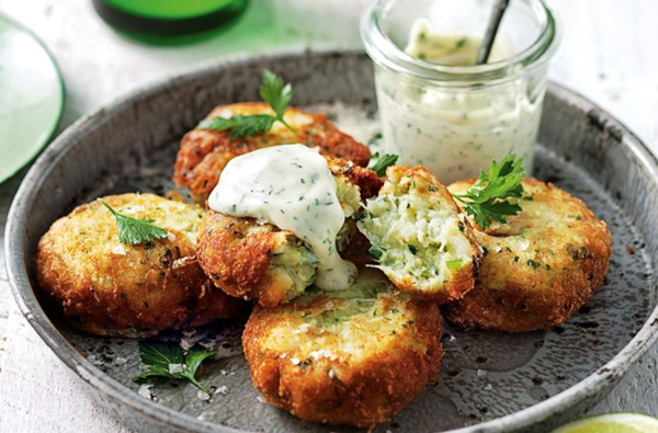 Crab cakes with dill mayonnaise