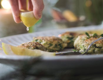 Crab cakes with herb salad