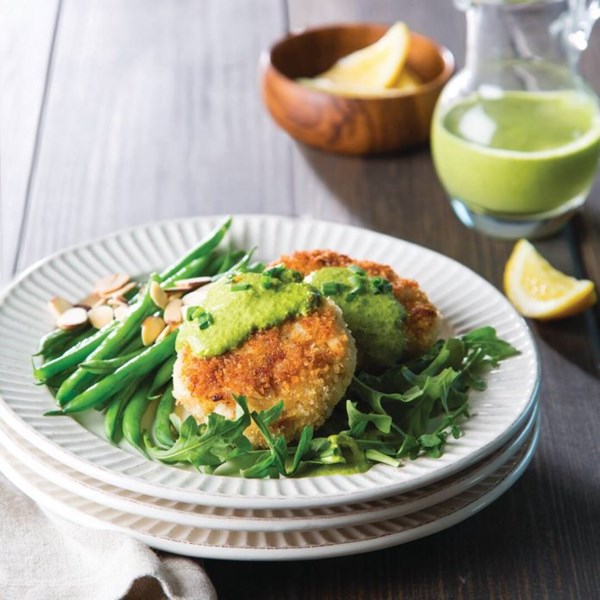 Crab cakes with lemon arugula pesto