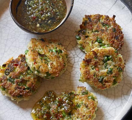 Crab cakes with sweet chilli and ginger dipping sauce