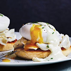 Crab eggs Benedict