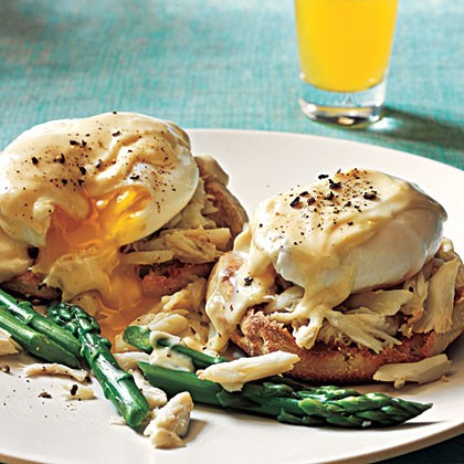 Crab eggs Benedict