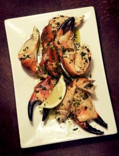 Crab legs with garlic butter