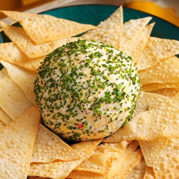 Crab Rangoon cheese ball