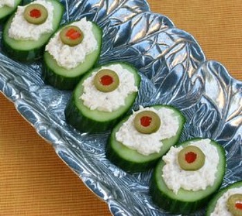 Crabmeat cucumber rounds