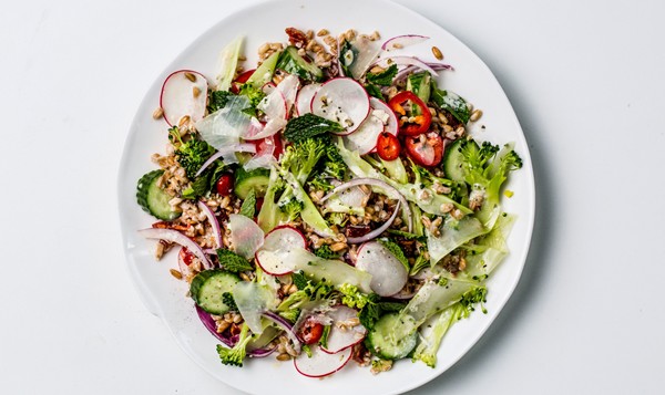 Cracked farro and broccoli salad