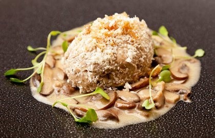 Crackling duck pie