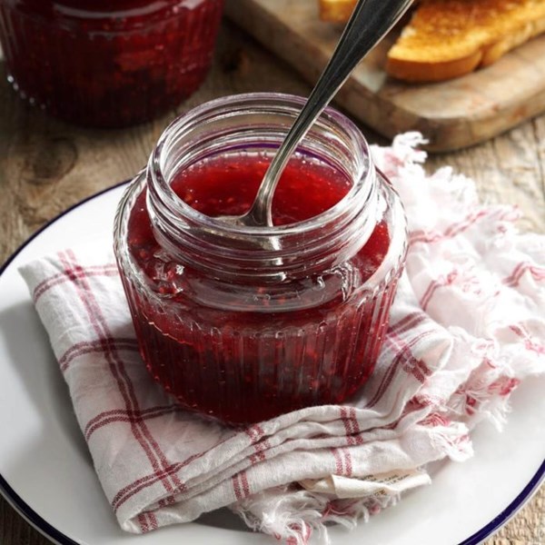 Cran-raspberry honey spread
