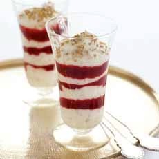 Cranachan with caramelised oatmeal and raspberry sauce