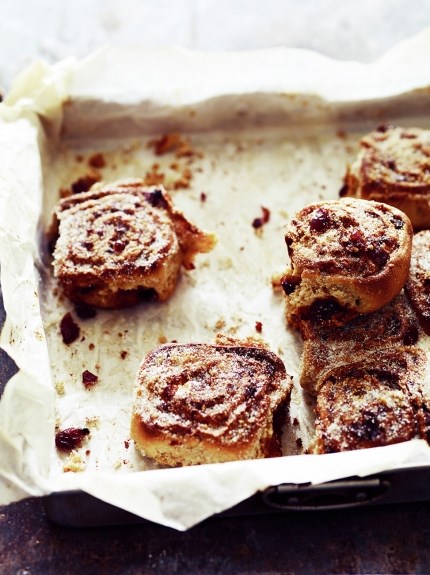 Cranberry & cinnamon swirl buns