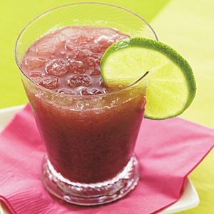 Cranberry-açaí spritzer