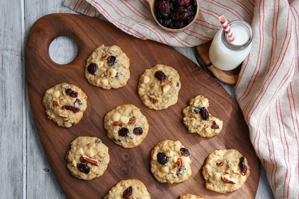 Cranberry and white chocolate cookies