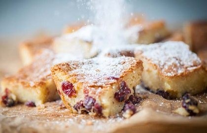 Cranberry blondies