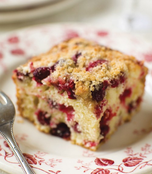 Cranberry buckle with vanilla crumb