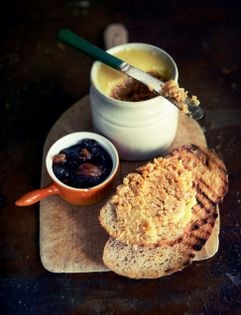 Cranberry chutney with pear & ginger