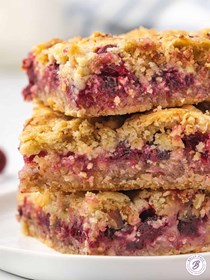 Cranberry crumble bars