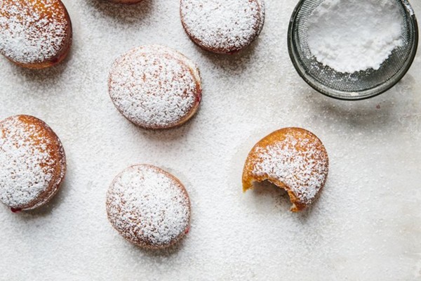 Cranberry-ginger jam donuts
