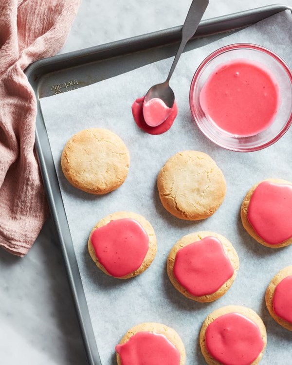 Cranberry-glazed chewy almond cookies