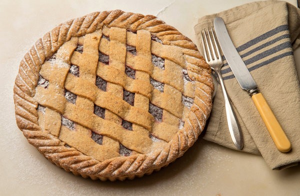 Cranberry Linzer torte