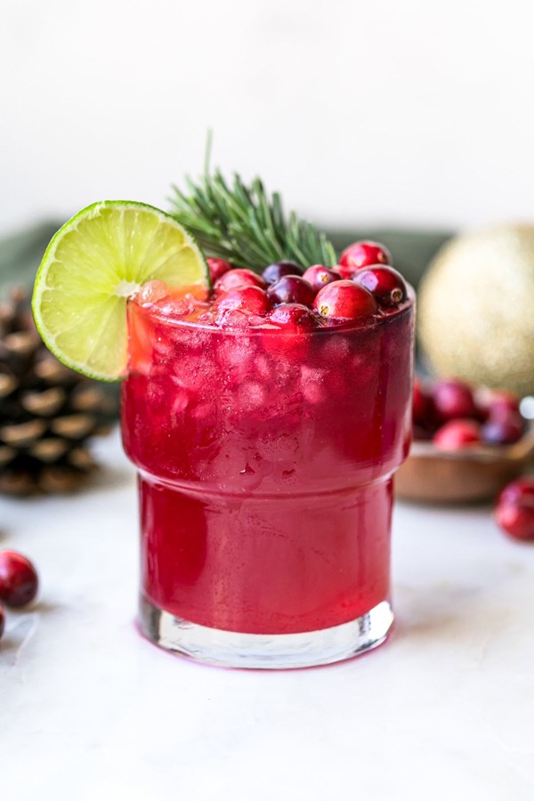 Cranberry mule mocktail